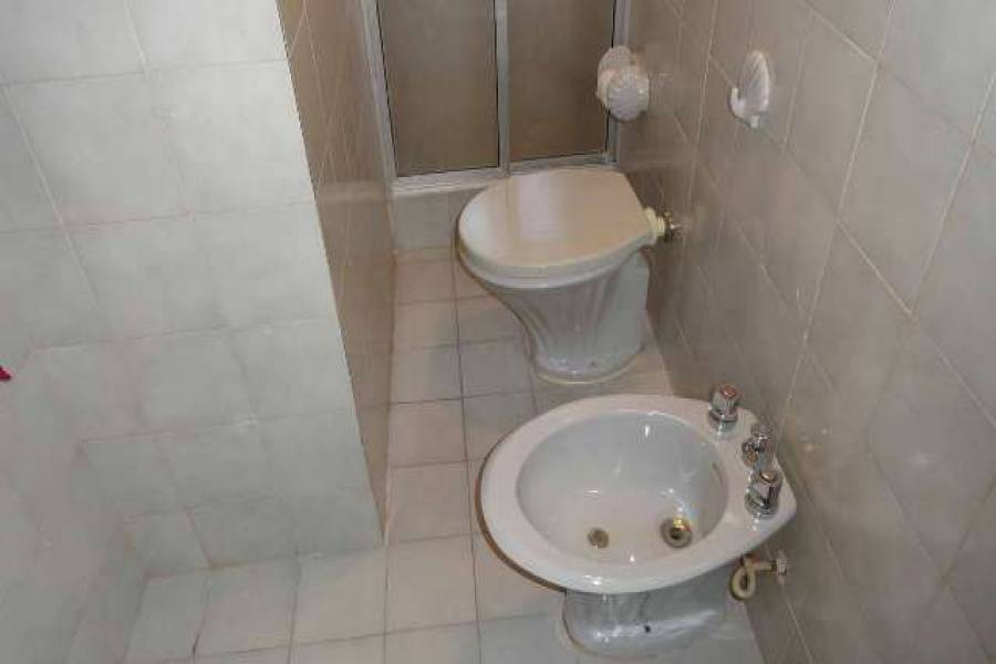 Punta del Este, Maldonado, Uruguay, 5 Bedrooms Bedrooms, ,3 BathroomsBathrooms,Casas,Temporario,41735