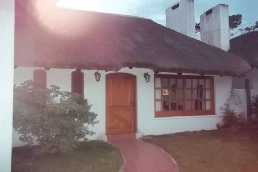 Punta del Este, Maldonado, Uruguay, 3 Bedrooms Bedrooms, ,2 BathroomsBathrooms,Casas,Temporario,41736