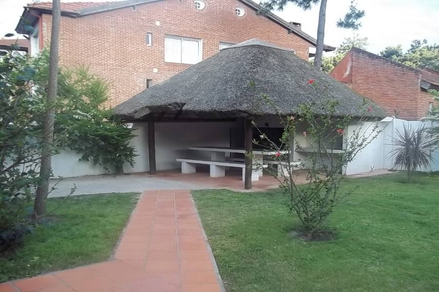 Punta del Este, Maldonado, Uruguay, 3 Bedrooms Bedrooms, ,2 BathroomsBathrooms,Casas,Temporario,41736