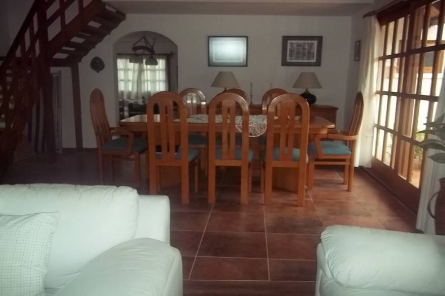 Punta del Este, Maldonado, Uruguay, 3 Bedrooms Bedrooms, ,2 BathroomsBathrooms,Casas,Temporario,41736