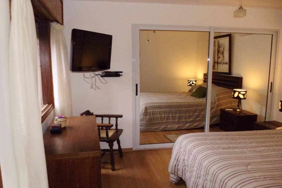 Punta del Este, Maldonado, Uruguay, 3 Bedrooms Bedrooms, ,2 BathroomsBathrooms,Casas,Temporario,41740