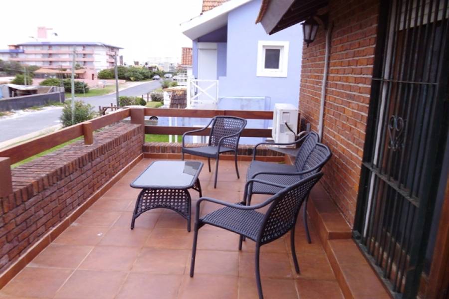 Punta del Este, Maldonado, Uruguay, 3 Bedrooms Bedrooms, ,2 BathroomsBathrooms,Casas,Temporario,41740