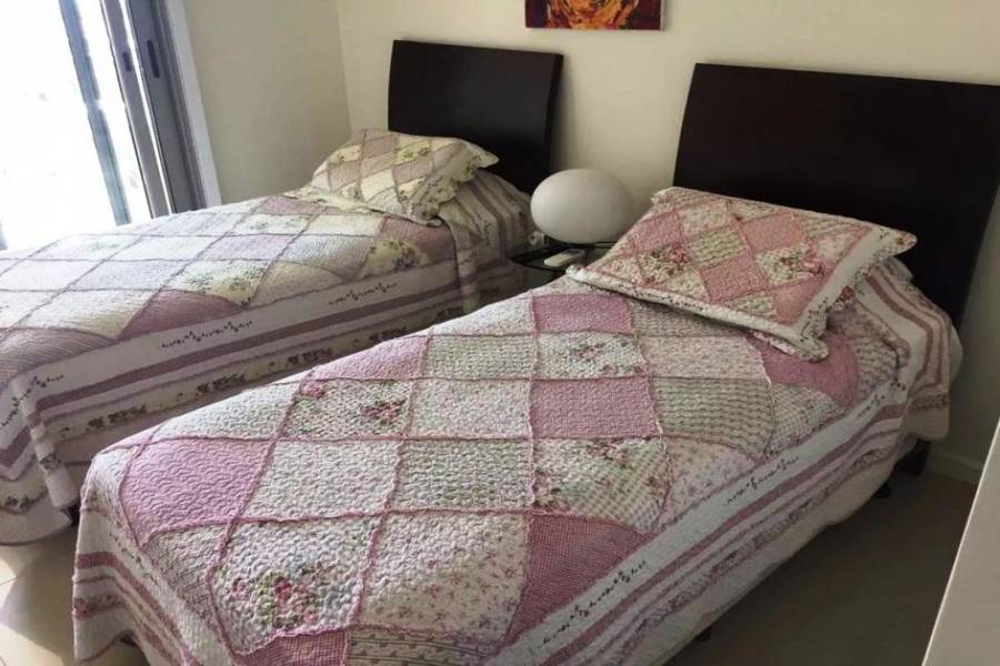Punta del Este, Maldonado, Uruguay, 4 Bedrooms Bedrooms, ,4 BathroomsBathrooms,Apartamentos,Venta,41748