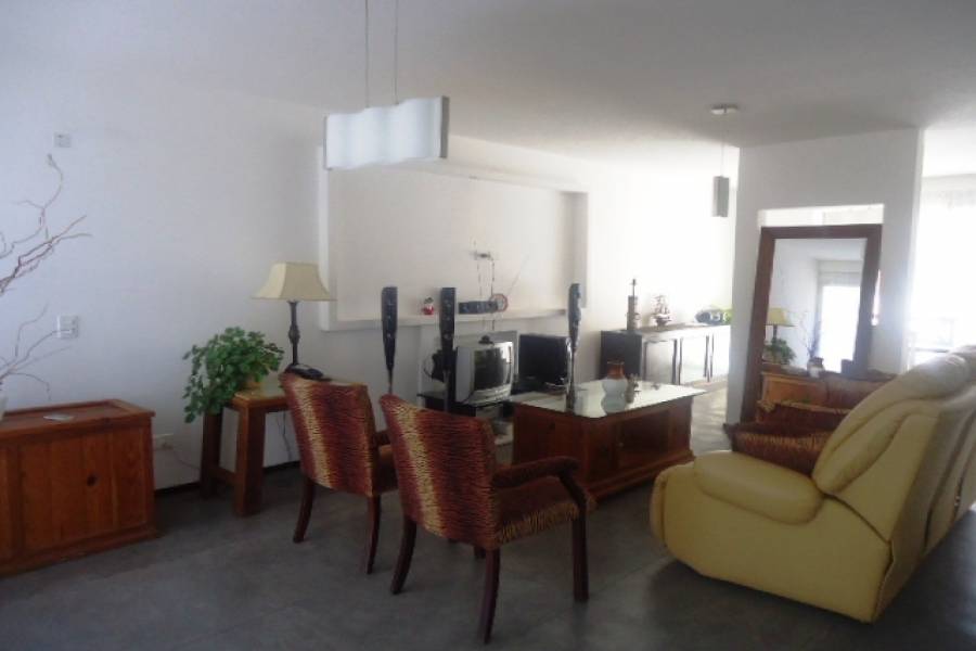 Punta del Este, Maldonado, Uruguay, 3 Bedrooms Bedrooms, ,2 BathroomsBathrooms,Casas,Temporario,41760