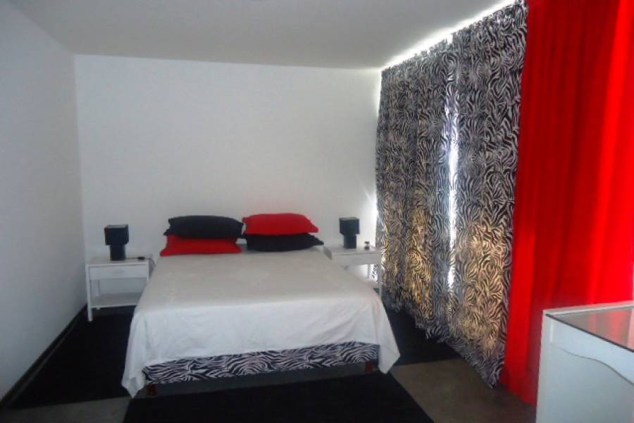 Punta del Este, Maldonado, Uruguay, 3 Bedrooms Bedrooms, ,2 BathroomsBathrooms,Casas,Temporario,41760