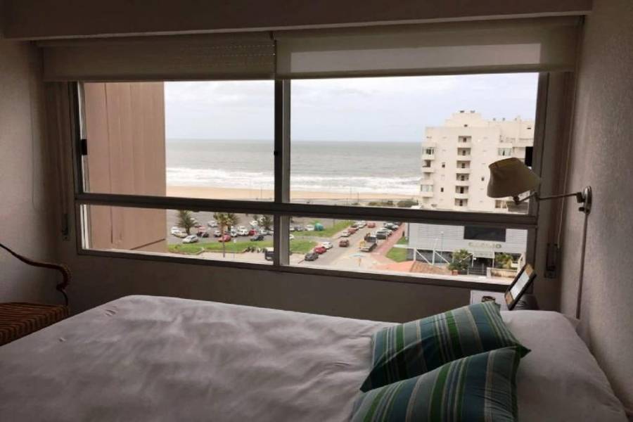 Punta del Este, Maldonado, Uruguay, 2 Bedrooms Bedrooms, ,1 BañoBathrooms,Apartamentos,Venta,41762