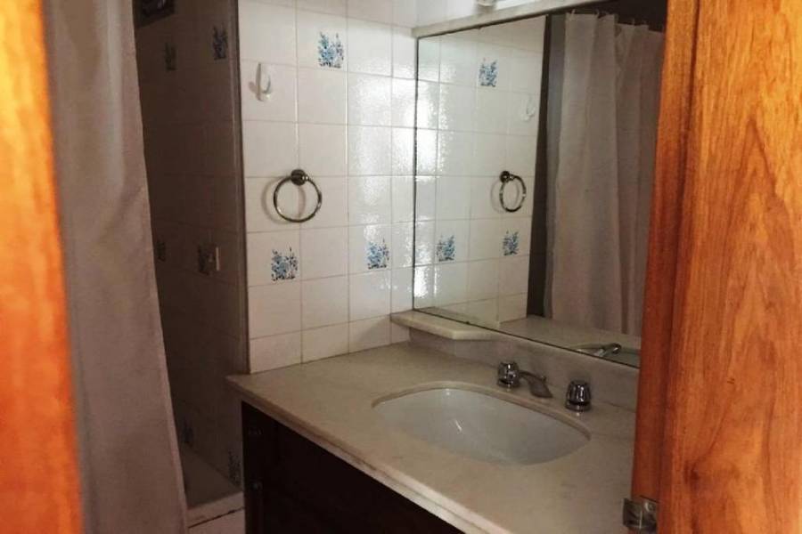 Punta del Este, Maldonado, Uruguay, 2 Bedrooms Bedrooms, ,1 BañoBathrooms,Apartamentos,Venta,41762