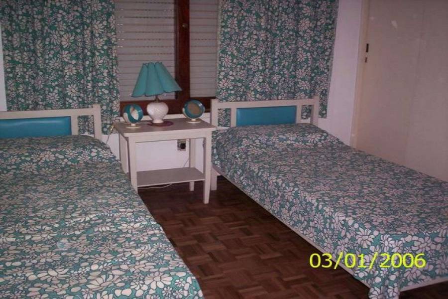 Punta del Este, Maldonado, Uruguay, 2 Bedrooms Bedrooms, ,1 BañoBathrooms,Apartamentos,Venta,41764