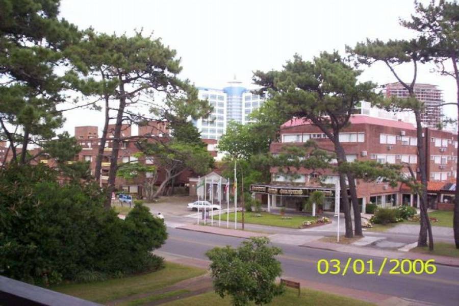 Punta del Este, Maldonado, Uruguay, 2 Bedrooms Bedrooms, ,1 BañoBathrooms,Apartamentos,Venta,41764