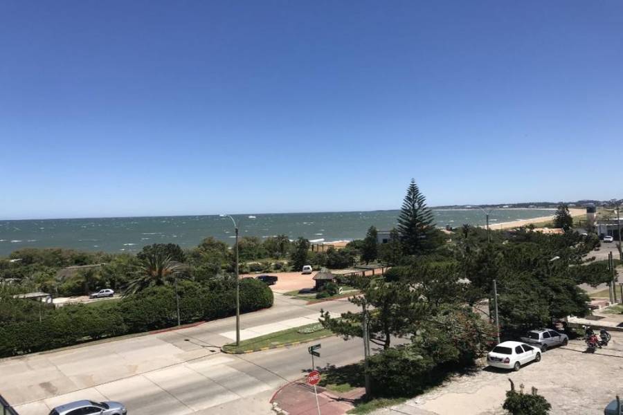 Punta del Este, Maldonado, Uruguay, 2 Bedrooms Bedrooms, ,2 BathroomsBathrooms,Casas,Venta,41788