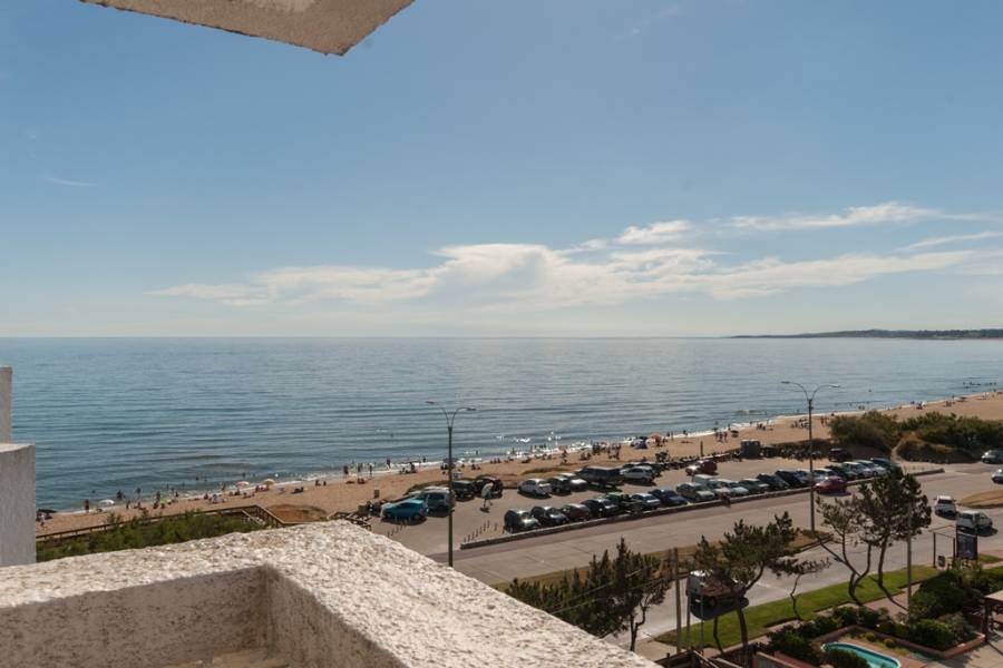 Punta del Este, Maldonado, Uruguay, 2 Bedrooms Bedrooms, ,2 BathroomsBathrooms,Apartamentos,Venta,41789