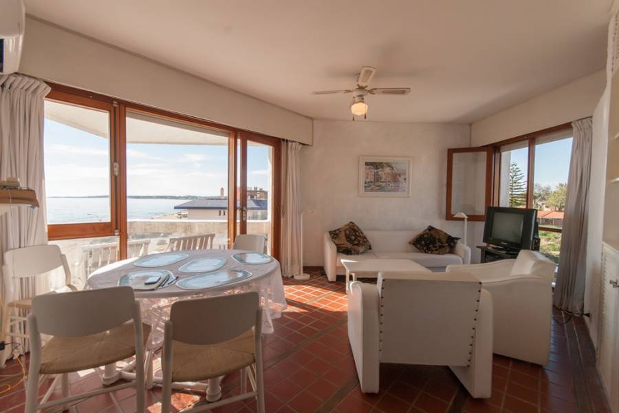 Punta del Este, Maldonado, Uruguay, 2 Bedrooms Bedrooms, ,2 BathroomsBathrooms,Apartamentos,Venta,41789