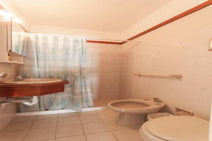 Punta del Este, Maldonado, Uruguay, 2 Bedrooms Bedrooms, ,2 BathroomsBathrooms,Apartamentos,Venta,41789