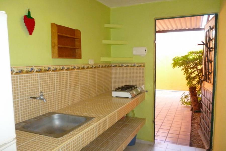 Merida, Yucatán, Mexico, 1 Dormitorio Bedrooms, ,1 BañoBathrooms,Casas,Alquiler-Arriendo,25A Jardines de Pensiones,41798