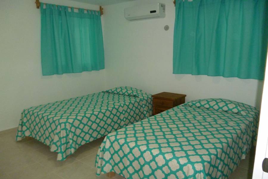 Merida, Yucatán, Mexico, 1 Dormitorio Bedrooms, ,1 BañoBathrooms,Casas,Alquiler-Arriendo,25A Jardines de Pensiones,41798