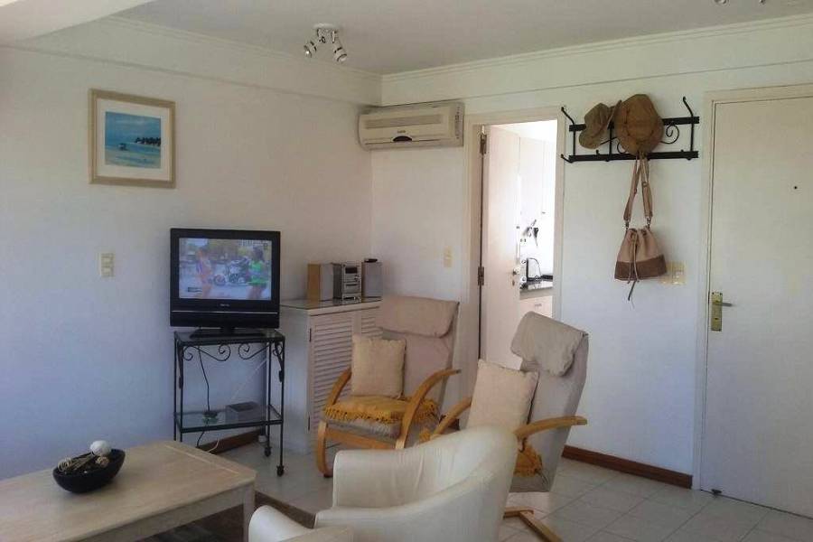 Punta del Este, Maldonado, Uruguay, 3 Bedrooms Bedrooms, ,2 BathroomsBathrooms,Apartamentos,Venta,41803
