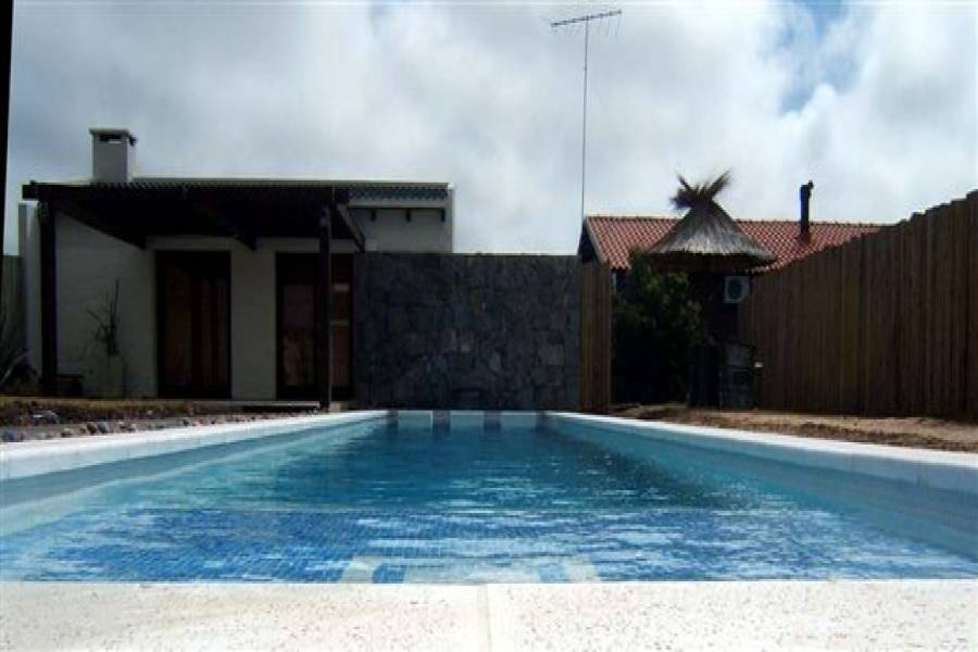 Punta del Este, Maldonado, Uruguay, 3 Bedrooms Bedrooms, ,2 BathroomsBathrooms,Casas,Temporario,41805