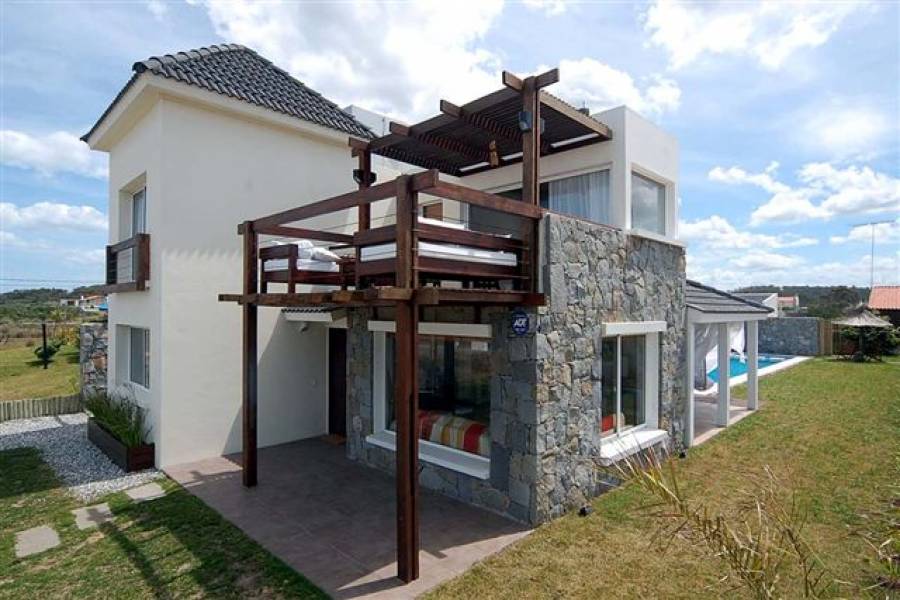 Punta del Este, Maldonado, Uruguay, 3 Bedrooms Bedrooms, ,2 BathroomsBathrooms,Casas,Temporario,41805