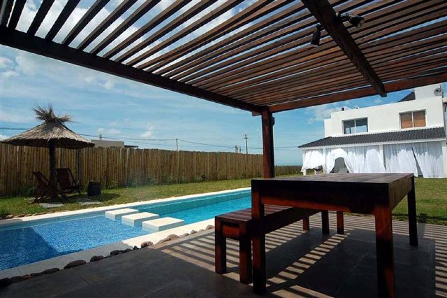 Punta del Este, Maldonado, Uruguay, 3 Bedrooms Bedrooms, ,2 BathroomsBathrooms,Casas,Temporario,41805