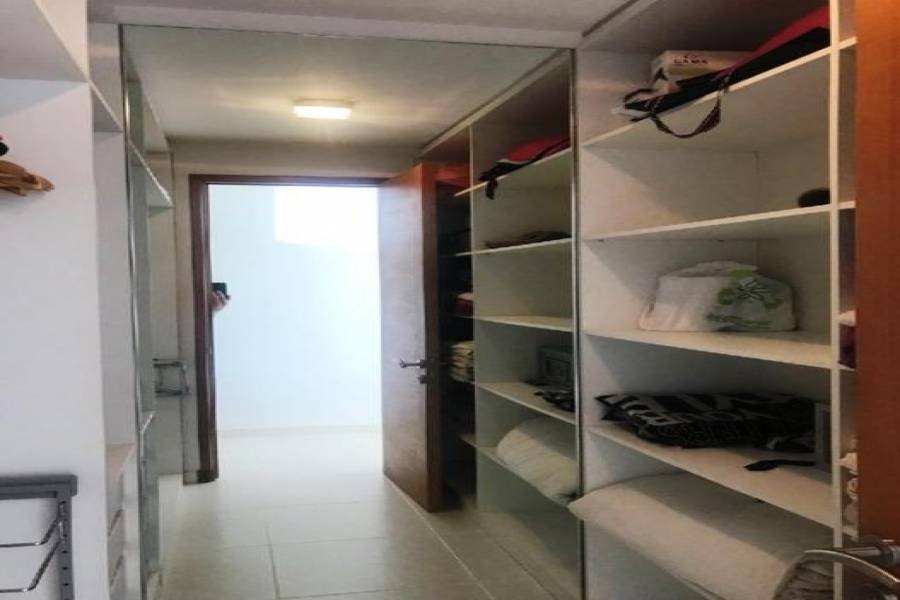Punta del Este, Maldonado, Uruguay, 2 Bedrooms Bedrooms, ,2 BathroomsBathrooms,Apartamentos,Venta,41816