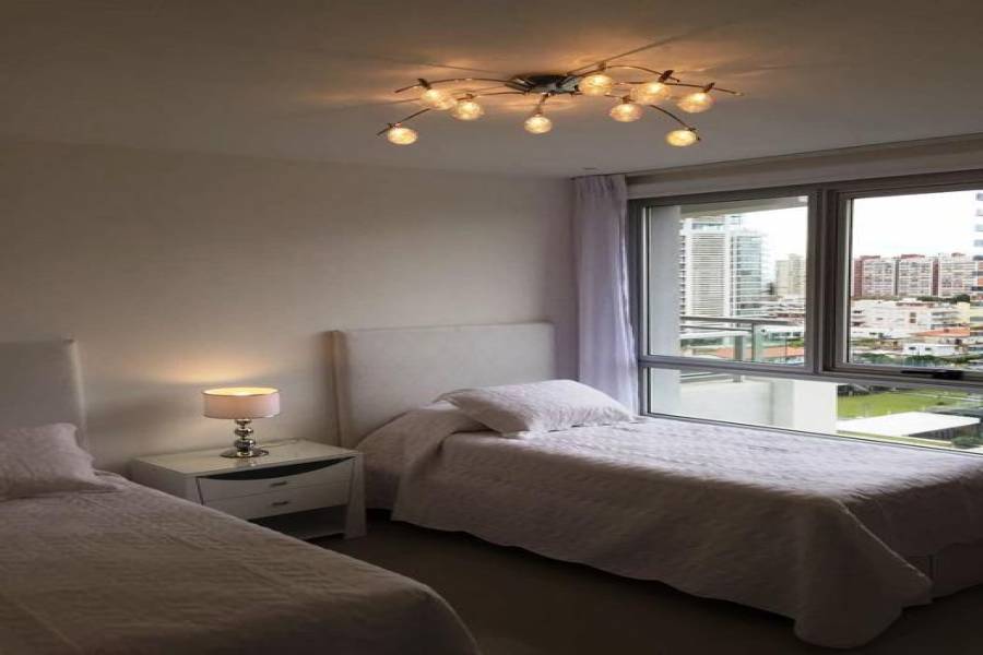 Punta del Este, Maldonado, Uruguay, 2 Bedrooms Bedrooms, ,1 BañoBathrooms,Casas,Venta,41822