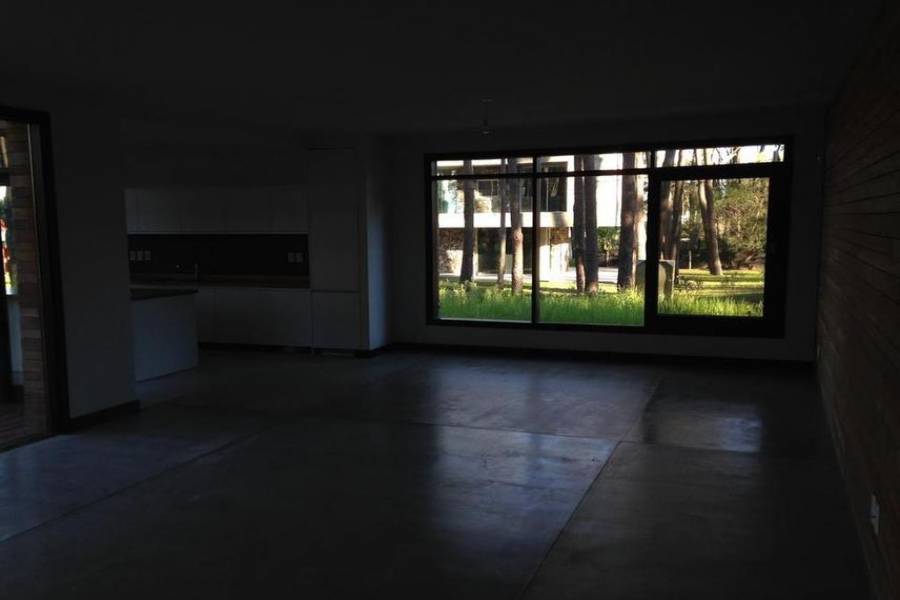Maldonado, Uruguay, 3 Bedrooms Bedrooms, ,2 BathroomsBathrooms,Casas,Venta,41844