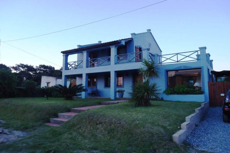 Punta del Este, Maldonado, Uruguay, 3 Bedrooms Bedrooms, ,3 BathroomsBathrooms,Casas,Venta,41846