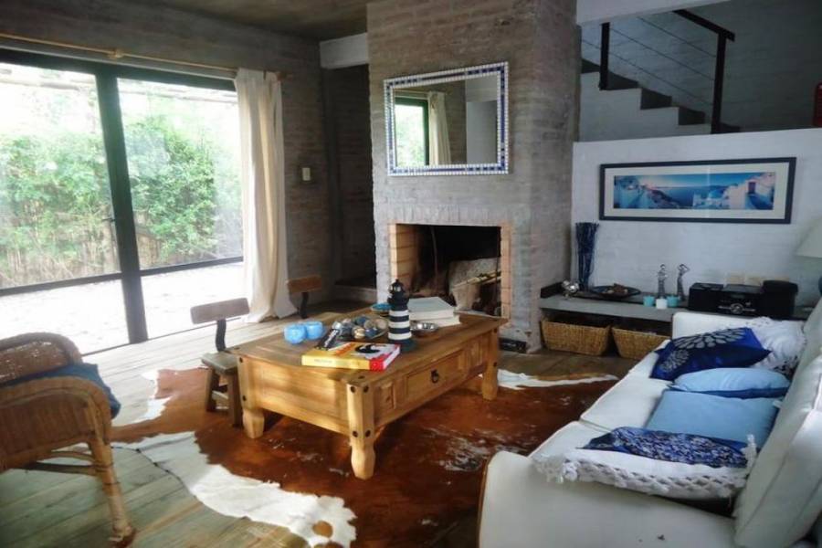 Maldonado, Uruguay, 3 Bedrooms Bedrooms, ,2 BathroomsBathrooms,Casas,Venta,41847