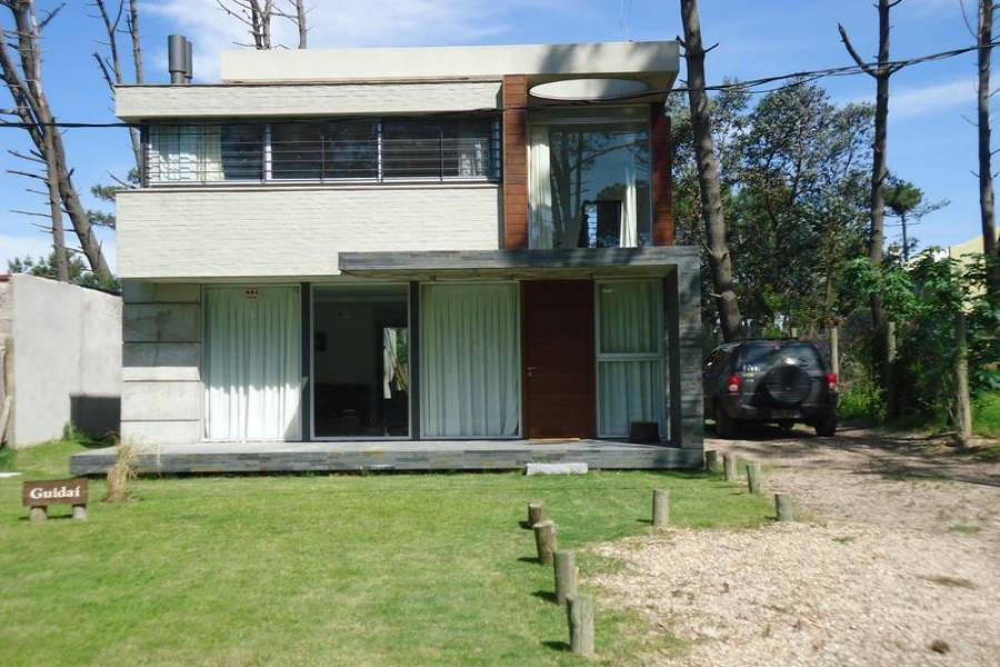 Maldonado, Uruguay, 3 Bedrooms Bedrooms, ,2 BathroomsBathrooms,Casas,Venta,41849