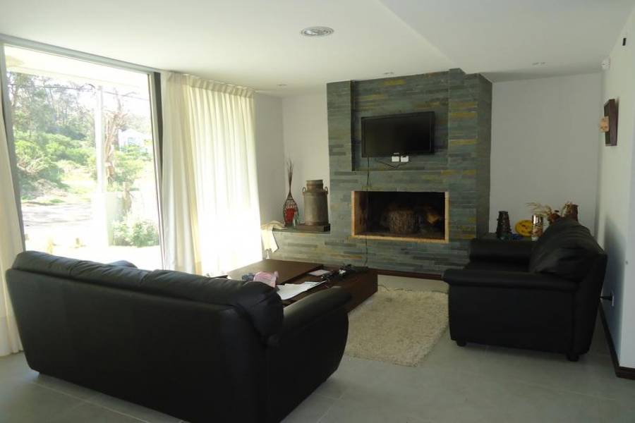 Maldonado, Uruguay, 3 Bedrooms Bedrooms, ,2 BathroomsBathrooms,Casas,Venta,41849
