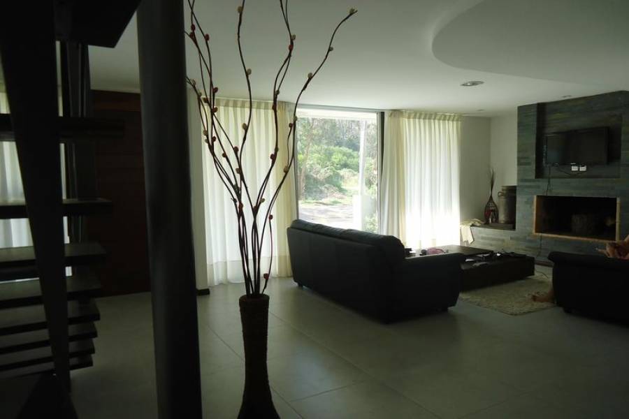 Maldonado, Uruguay, 3 Bedrooms Bedrooms, ,2 BathroomsBathrooms,Casas,Venta,41849