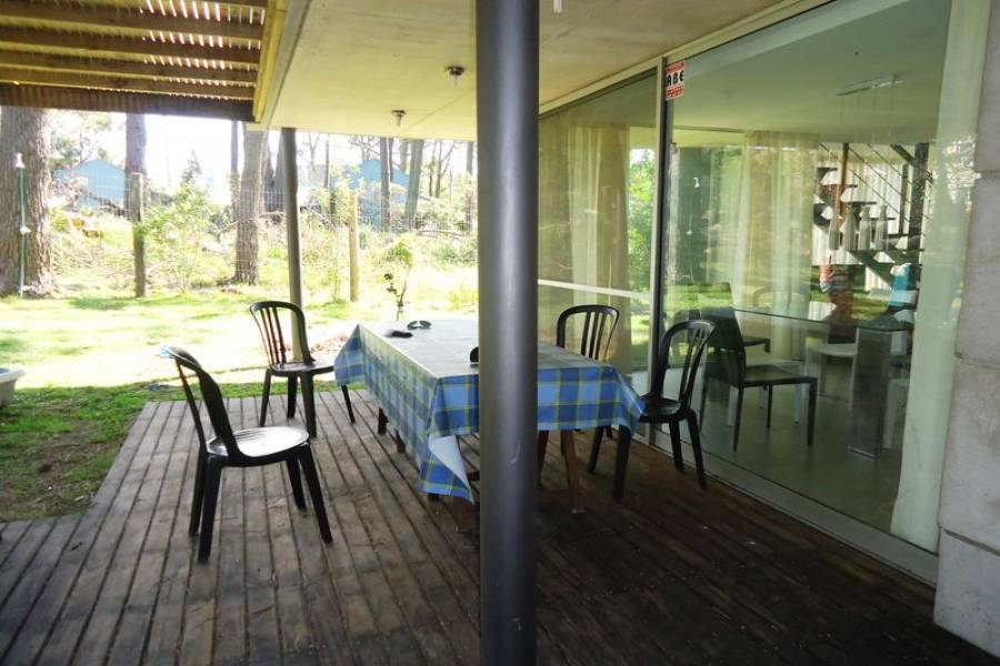 Maldonado, Uruguay, 3 Bedrooms Bedrooms, ,2 BathroomsBathrooms,Casas,Venta,41849