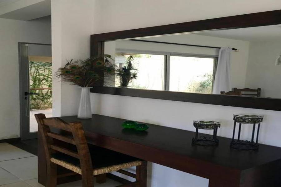 Punta del Este, Maldonado, Uruguay, 4 Bedrooms Bedrooms, ,Casas,Venta,41852