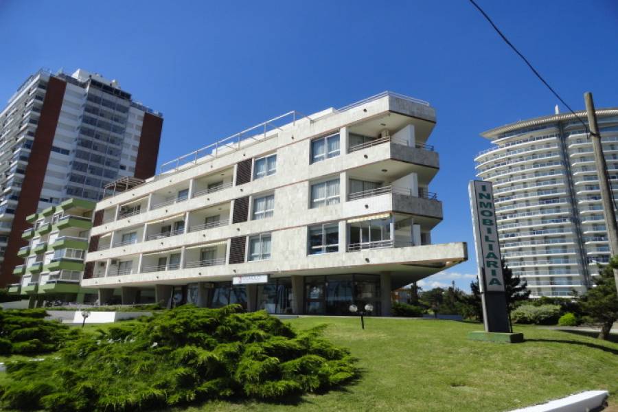 Punta del Este, Maldonado, Uruguay, 3 Bedrooms Bedrooms, ,2 BathroomsBathrooms,Apartamentos,Venta,41857