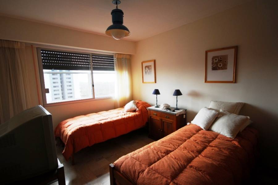 Punta del Este, Maldonado, Uruguay, 3 Bedrooms Bedrooms, ,2 BathroomsBathrooms,Apartamentos,Venta,41858