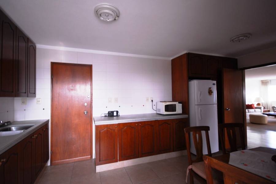 Punta del Este, Maldonado, Uruguay, 3 Bedrooms Bedrooms, ,2 BathroomsBathrooms,Apartamentos,Venta,41858