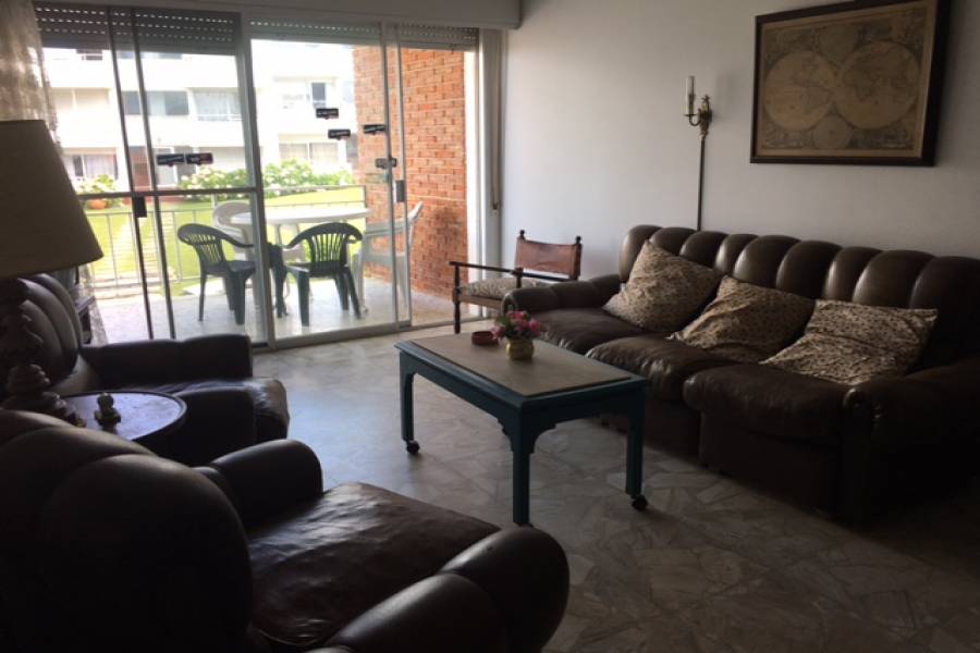 Punta del Este, Maldonado, Uruguay, 2 Bedrooms Bedrooms, ,2 BathroomsBathrooms,Apartamentos,Venta,41860