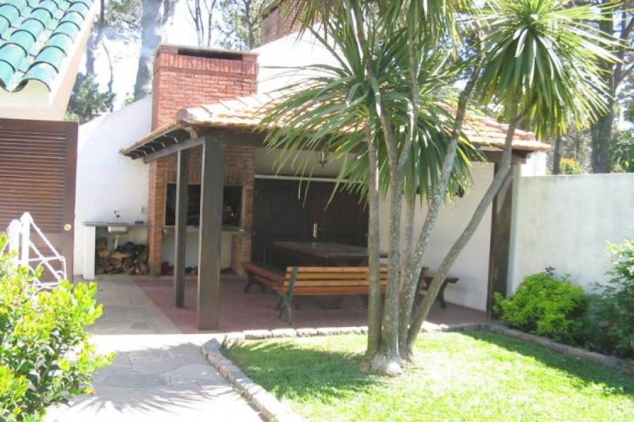 Punta del Este, Maldonado, Uruguay, 1 Dormitorio Bedrooms, ,1 BañoBathrooms,Casas,Venta,41862
