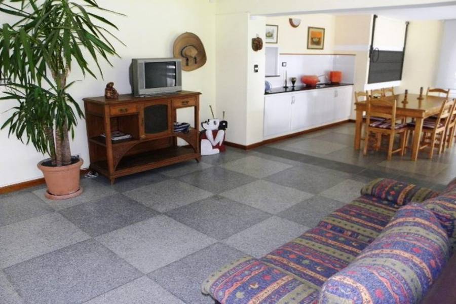 Punta del Este, Maldonado, Uruguay, 4 Bedrooms Bedrooms, ,3 BathroomsBathrooms,Casas,Venta,41864
