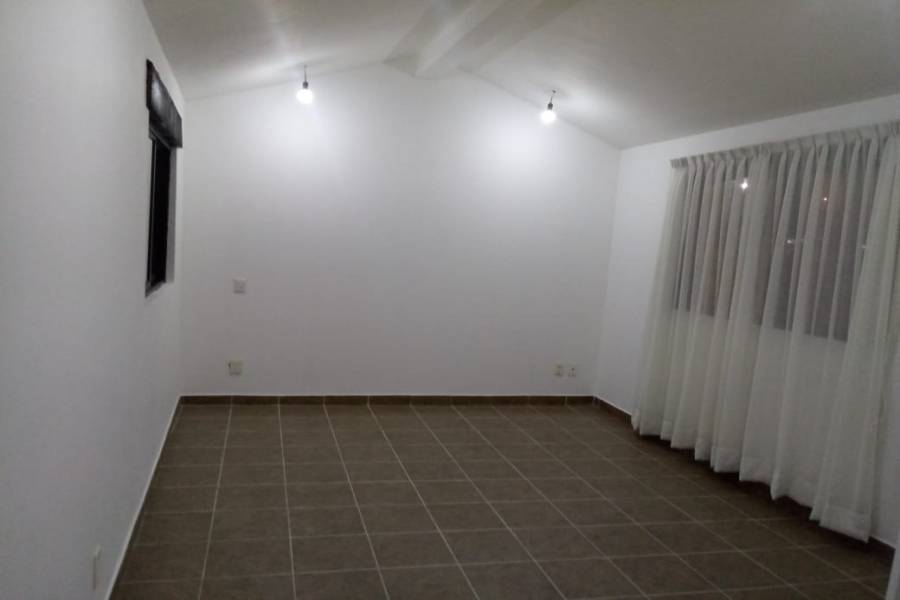 cdmx, Distrito Federal, Mexico, 2 Bedrooms Bedrooms, ,2 BathroomsBathrooms,Casas,Venta,CERRADA DE LA CABAÑA ,41866
