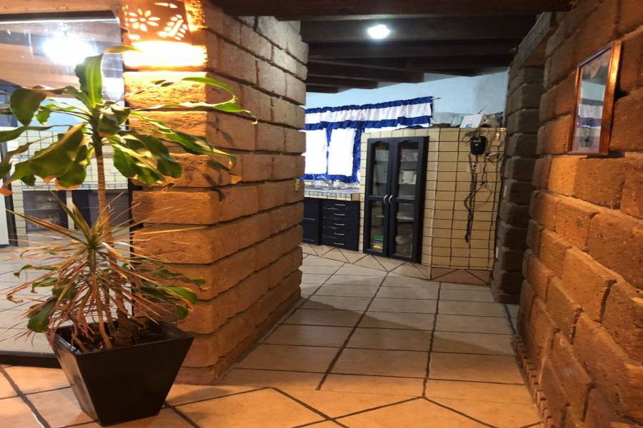 cdmx, Distrito Federal, Mexico, 2 Bedrooms Bedrooms, ,2 BathroomsBathrooms,Casas,Venta,CERRADA DE LA CABAÑA ,41866