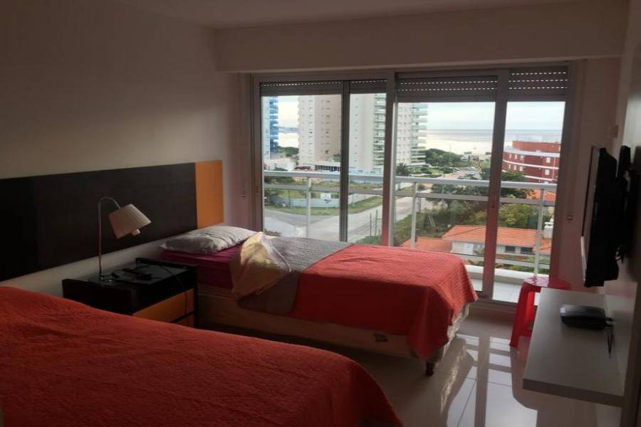 Punta del Este, Maldonado, Uruguay, 4 Bedrooms Bedrooms, ,5 BathroomsBathrooms,Apartamentos,Venta,41871