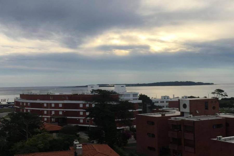 Punta del Este, Maldonado, Uruguay, 4 Bedrooms Bedrooms, ,5 BathroomsBathrooms,Apartamentos,Venta,41871