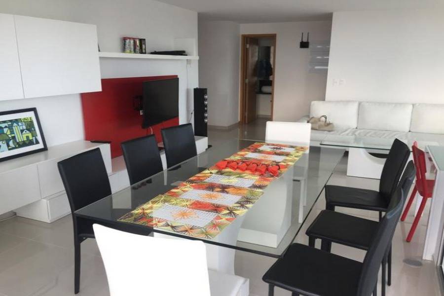 Punta del Este, Maldonado, Uruguay, 4 Bedrooms Bedrooms, ,5 BathroomsBathrooms,Apartamentos,Venta,41871