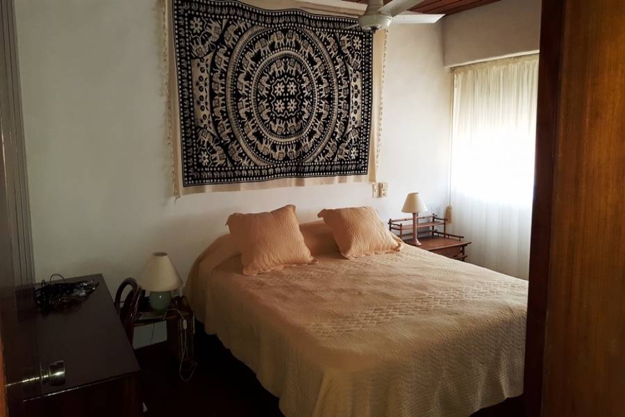 Punta del Este, Maldonado, Uruguay, 6 Bedrooms Bedrooms, ,2 BathroomsBathrooms,Casas,Venta,41878