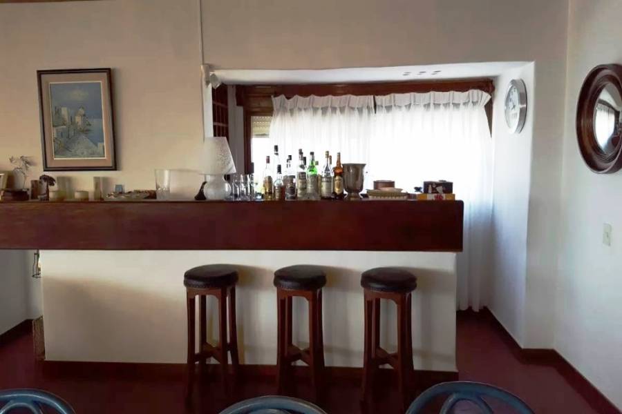 Punta del Este, Maldonado, Uruguay, 6 Bedrooms Bedrooms, ,2 BathroomsBathrooms,Casas,Venta,41878