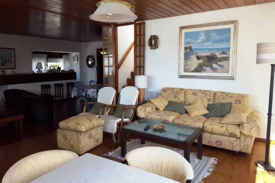 Punta del Este, Maldonado, Uruguay, 6 Bedrooms Bedrooms, ,2 BathroomsBathrooms,Casas,Venta,41878