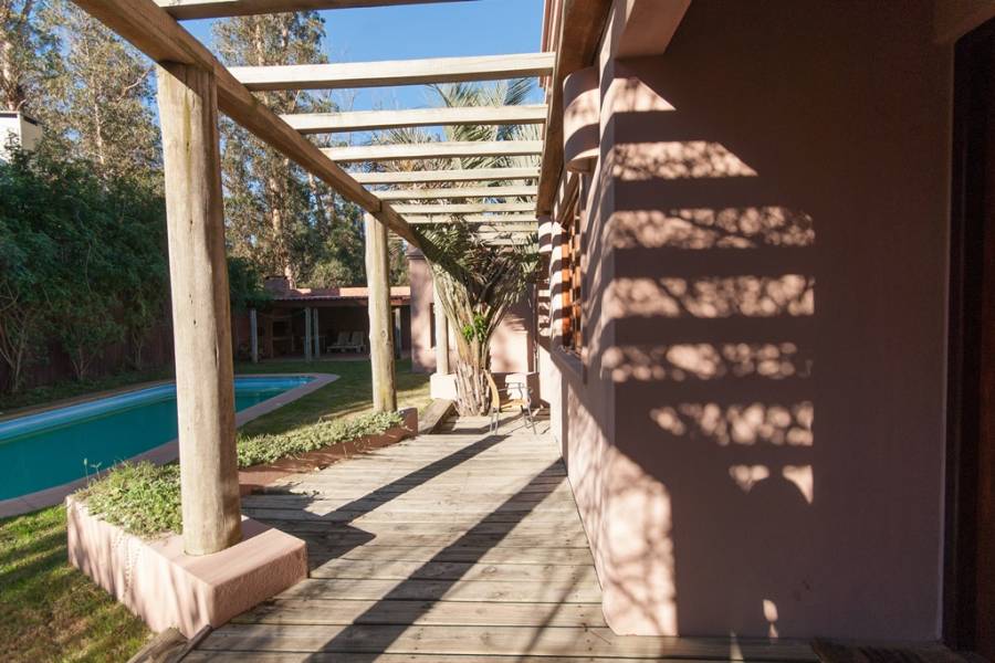 Punta del Este, Maldonado, Uruguay, 3 Bedrooms Bedrooms, ,2 BathroomsBathrooms,Casas,Venta,41882