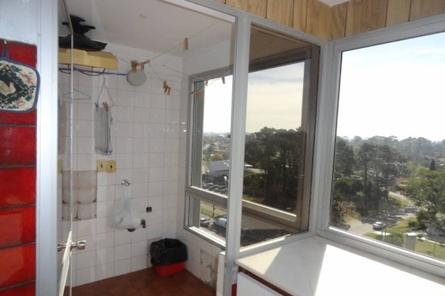 Punta del Este, Maldonado, Uruguay, 2 Bedrooms Bedrooms, ,2 BathroomsBathrooms,Apartamentos,Venta,41893