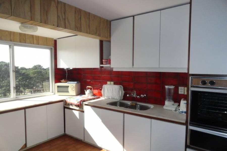 Punta del Este, Maldonado, Uruguay, 2 Bedrooms Bedrooms, ,2 BathroomsBathrooms,Apartamentos,Venta,41893